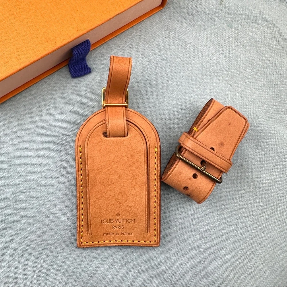 AUTHENTIC Vachetta Leather Luggage tag and loop.